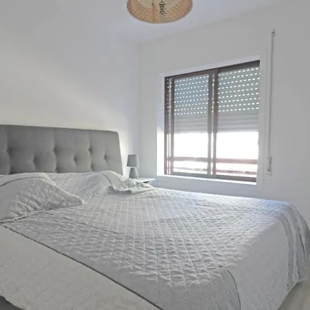Apartment By The Beach: Sun, And Tranquility Ovar
